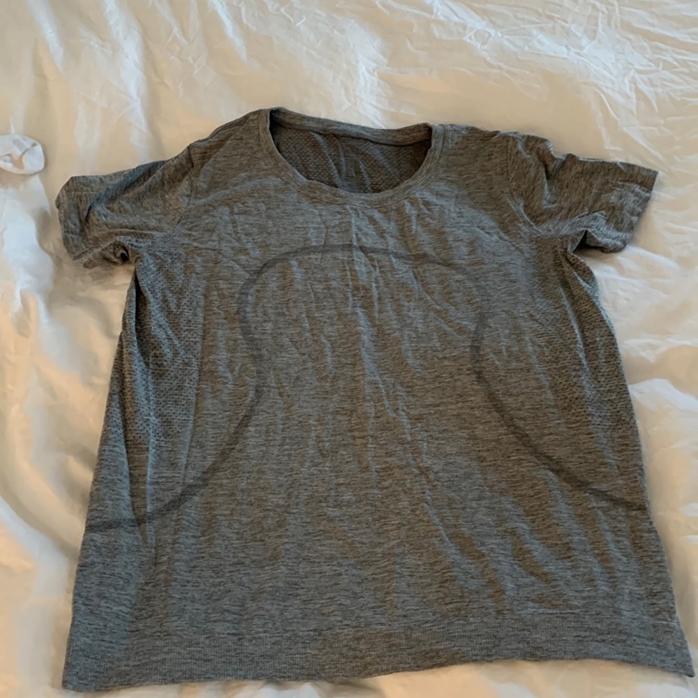 Lululemon Swiftly T shirt Loose Fit